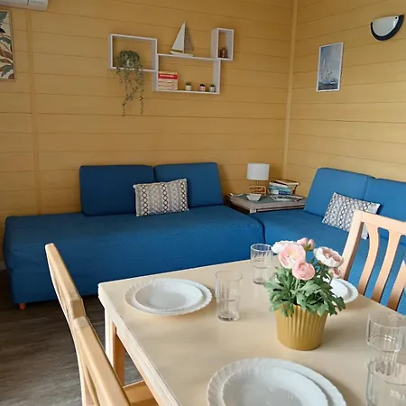 Les Hauts De بالاروك ليه بان